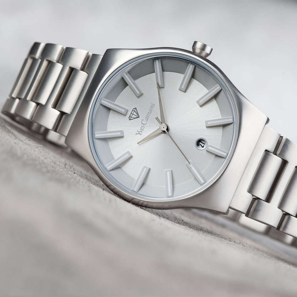 **R1 Auction** YVES CAMANI Louanne Ladies Watch Stainless Steel Date Display watch