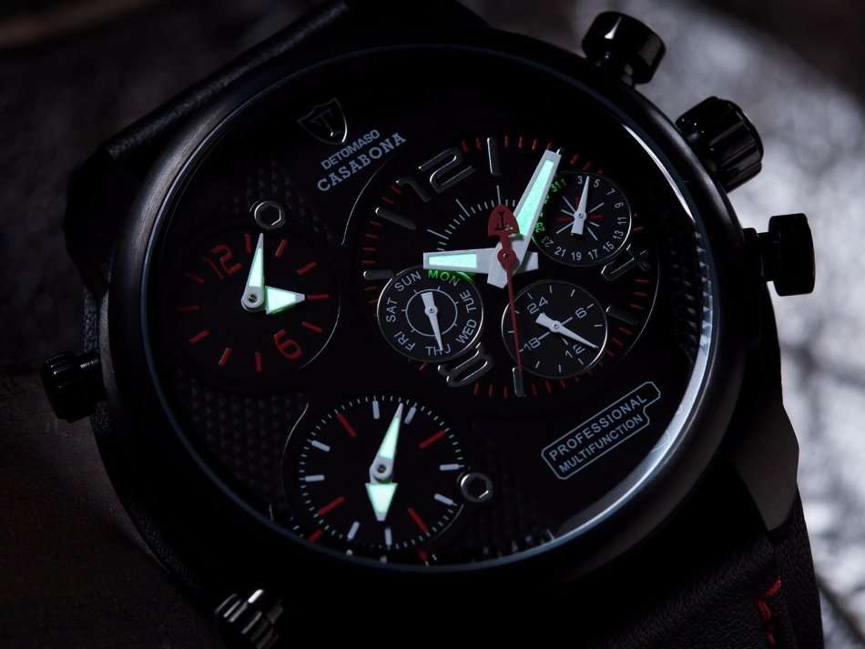 R1 AUCTION: 3 Time Zone*DETOMASO Casabona Mens XXL Multifunction Stainless Steel Black Leather Watch