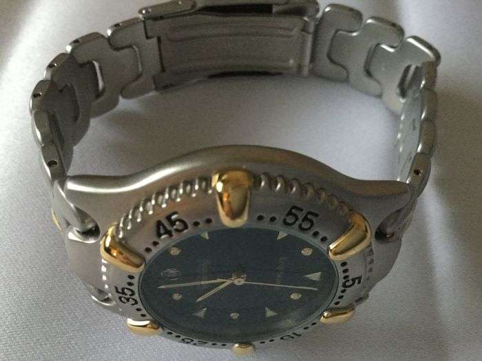 Retail: £490/ R8,260.00 Krug-Baumen Men Oceanmaster Green Dial Stainless Steel Watch £490