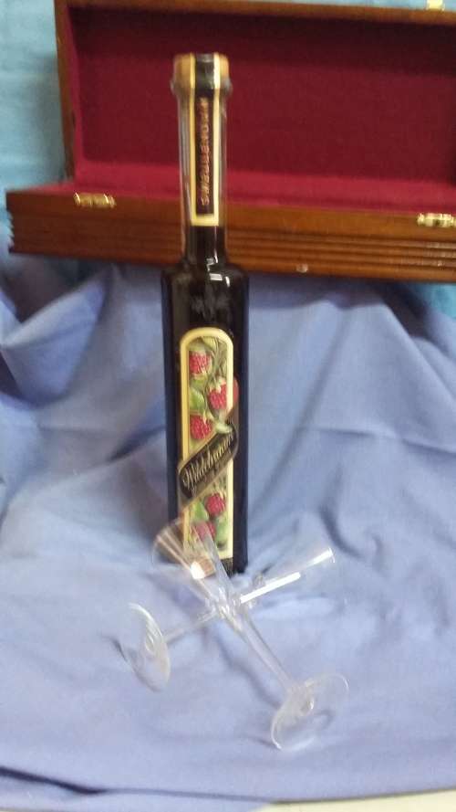 WILDEBRAAM YOUNGBERRY LIQUEUR IN CASE