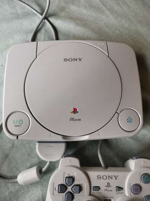 Playstation 1 console