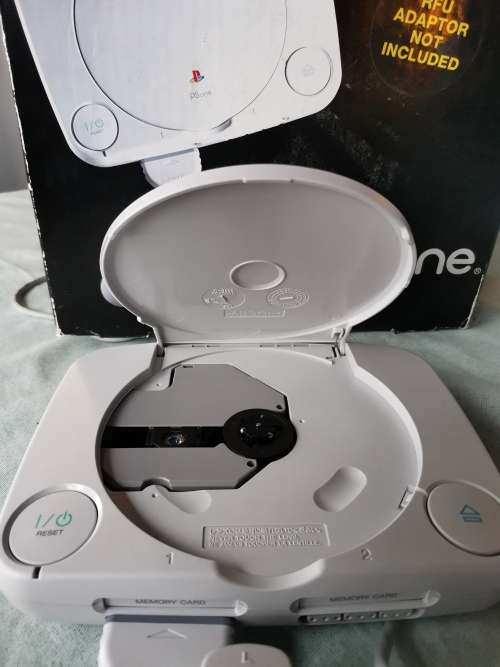 Playstation 1 console