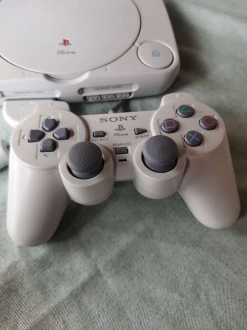 Playstation 1 console