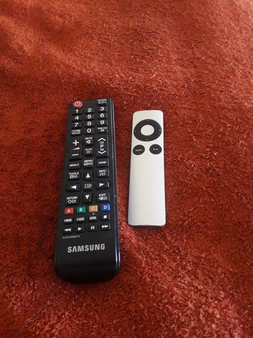 Late Entry: Samsung 32` TV + Apple TV