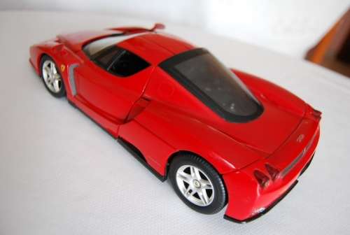 Ferrari Enzo 2004 NEW+boxed FREE delivery #8949 instant wheels