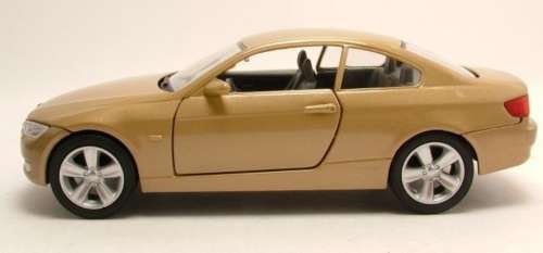 BMW 335i Coupe (E92) 2007 gold 1/24 Road Signature NEW+boxed  #2131 instant wheels