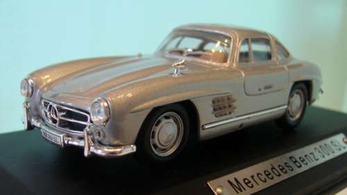 Mercedes-Benz 300SL Gullwing (W198) 1954 1/43 Norev NEW+boxed   #4233 instant wheels