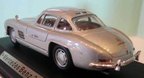 Mercedes-Benz 300SL Gullwing (W198) 1954 1/43 Norev NEW+boxed   #4233 instant wheels