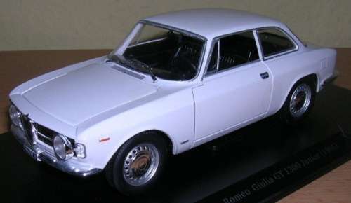 Alfa Romeo Giulia GT 1300 Junior 1966 IXO NEW+boxed FREE delivery #2113 instant wheels