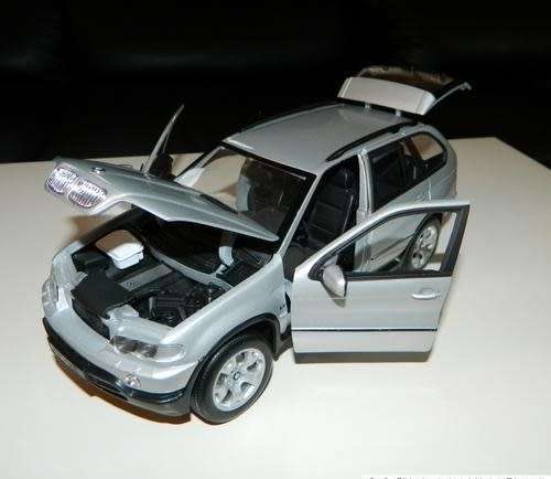 BMW X5 SUV 4x4 silver 1/18 Welly NEW+boxed #8029 instant wheels