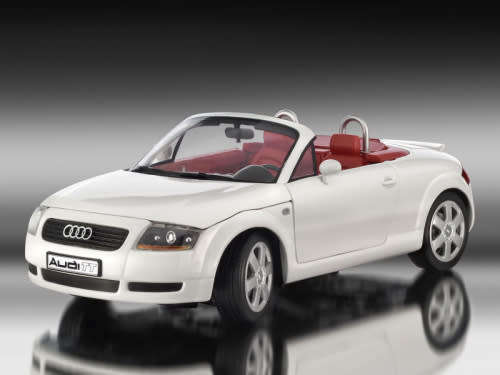 Audi TT Roadster with rem.softtop 1999 1/18 Revell NEW+boxed   #8460 instant wheels