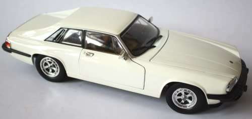 Jaguar XJS coupe 1975 white 1/18 RoadSignature NEW+boxed FREE delivery #8647 instant wheels