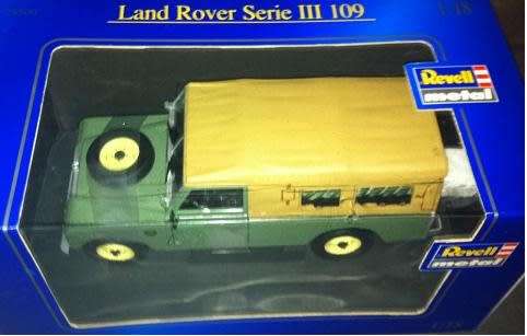 Land Rover Defender III 109 Pick-up 1980 1/18 Revell NEW+boxed   #8860 instant wheels