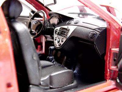 Ford Focus ZX 3 2002 red 1/18 Premium Edtns NEW FREE shipping ex SA stock #8908 instant wheels