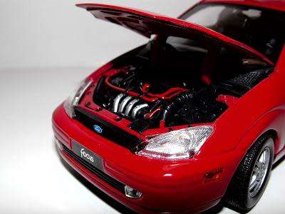 Ford Focus ZX 3 2002 red 1/18 Premium Edtns NEW FREE shipping ex SA stock #8908 instant wheels