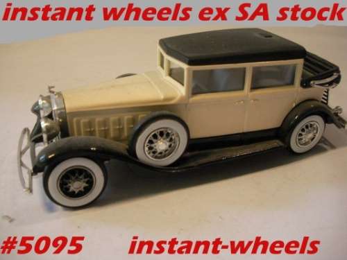 Cadillac Landaulette V 16 1931 white 1/43 Solido NEW+showcased FREE delivery #5095 instant wheels