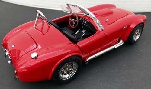 Shelby Cobra 427 plain red 1965  Revell 1:24 NEW+boxed FREE Delivery 2226 instant wheels