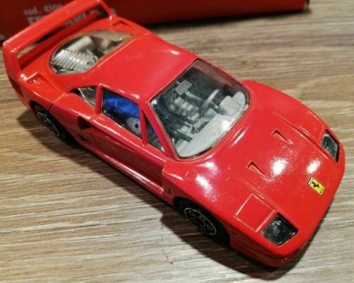 Ferrari F40 1987 red 1/43 Bburago/Italia NEW+boxed  #4081 instant wheels