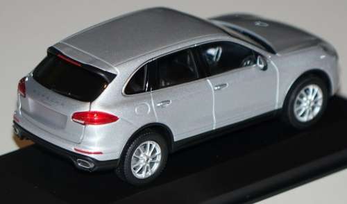 Porsche Cayenne (959) 2014 silver 1/43 Minichamps NEW+boxed  #5420 instant wheels
