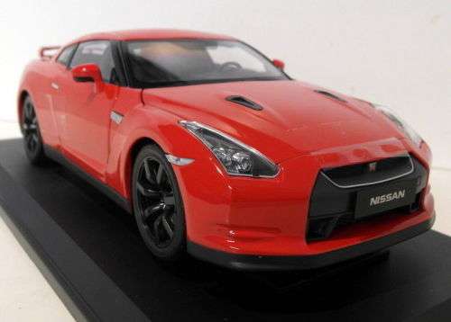 Nissan GT-R R35 2008 red 1/18 Norev NEW+boxed  #8960 instant wheels