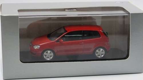 Volkswagen Polo 2005 red 1/43 Minichamps NEW in Dealer-Box  #5446 instant wheels