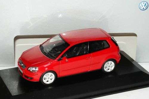 Volkswagen Polo 2005 red 1/43 Minichamps NEW in Dealer-Box  #5446 instant wheels