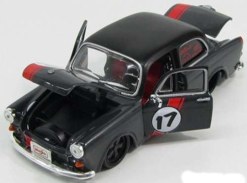 Volkswagen 1600 Notchback 1967 grey (#17-Custom) 1/24 NEW+Boxed FREE Delivery #2265 instant wheels