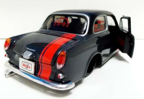 Volkswagen 1600 Notchback 1967 grey (#17-Custom) 1/24 NEW+Boxed FREE Delivery #2265 instant wheels