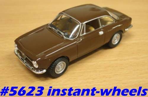 AlfaRomeo 1300 Junior Coupe 1969 brown 1/43Solido NEW+reblistered FREE Delivery #5623 instant wheels