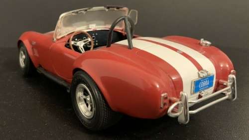 Shelby Cobra 427 S/C 1980 red+white 1/18 Ertl NEW+showcased  #8006 instant wheels