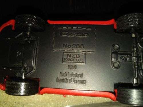 Porsche 911 turbo 1984 red 1/43 NZG NEW+reblistered  #5639 instant wheels