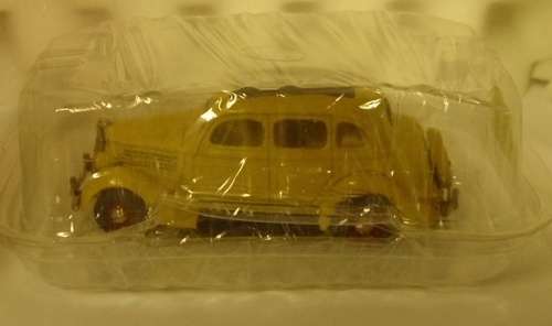 Ford V8 Fordor Sedan 1935 beige 1/43 RexToys NEW+reblistered #5762 instant wheels
