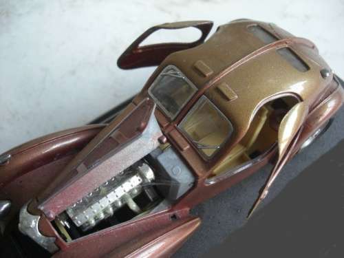 Bugatti Atlantic Coupe 1936 bronze 1/24 Bburago NEWinBlister #2305 instant wheels