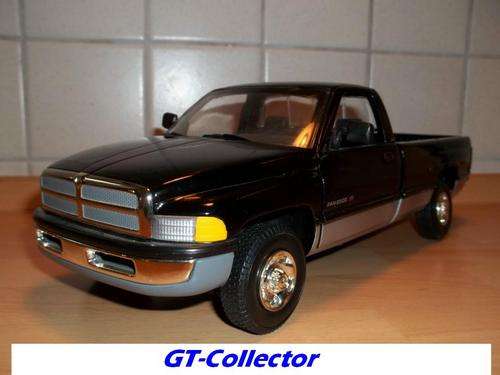 1:18 DODGE RAM 2500 Pick-Up black by Ertl, superb Cond, 7 days money-back guarantee! 067