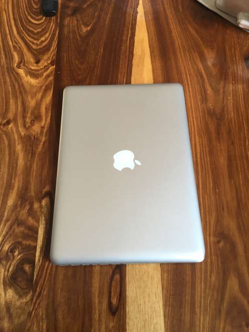 $$$$$$Bargai$$$$$ MACBOOK PRO 13, CORE i5, 8GB, 1tb hdd build year 2015 md101