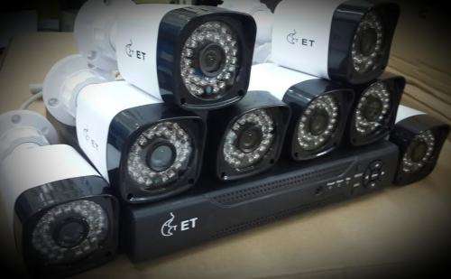 8 Channel Analog CCTV Kit with Square 900TVL Camera + Remote Viewing stock price