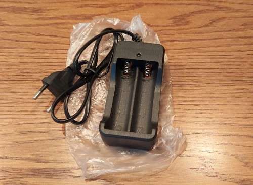 High power flashlight 1600 lumens with accessories