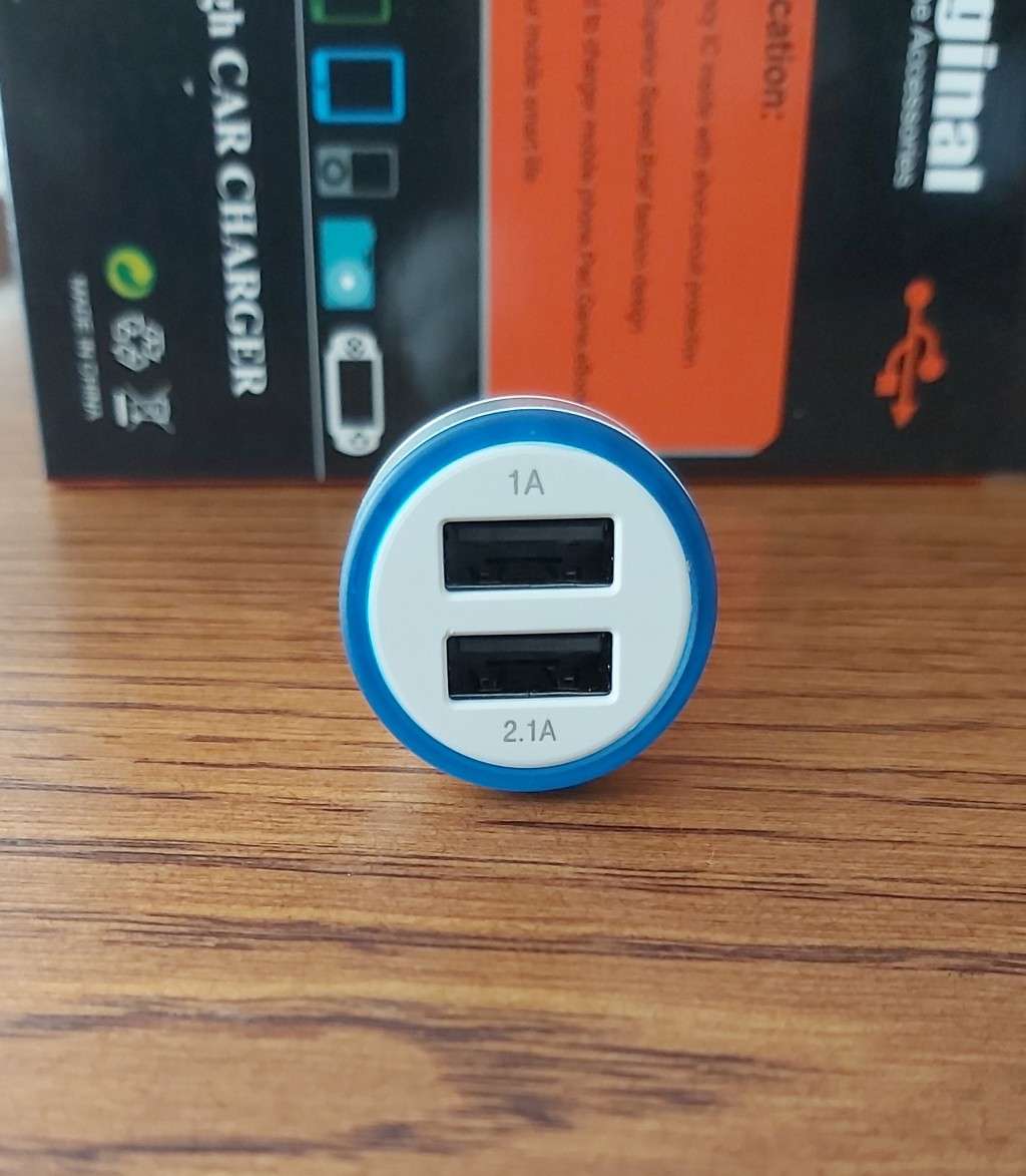 !!!Bulk lot!!! 10 x Dual USB Car Charger 1A & 2.1A