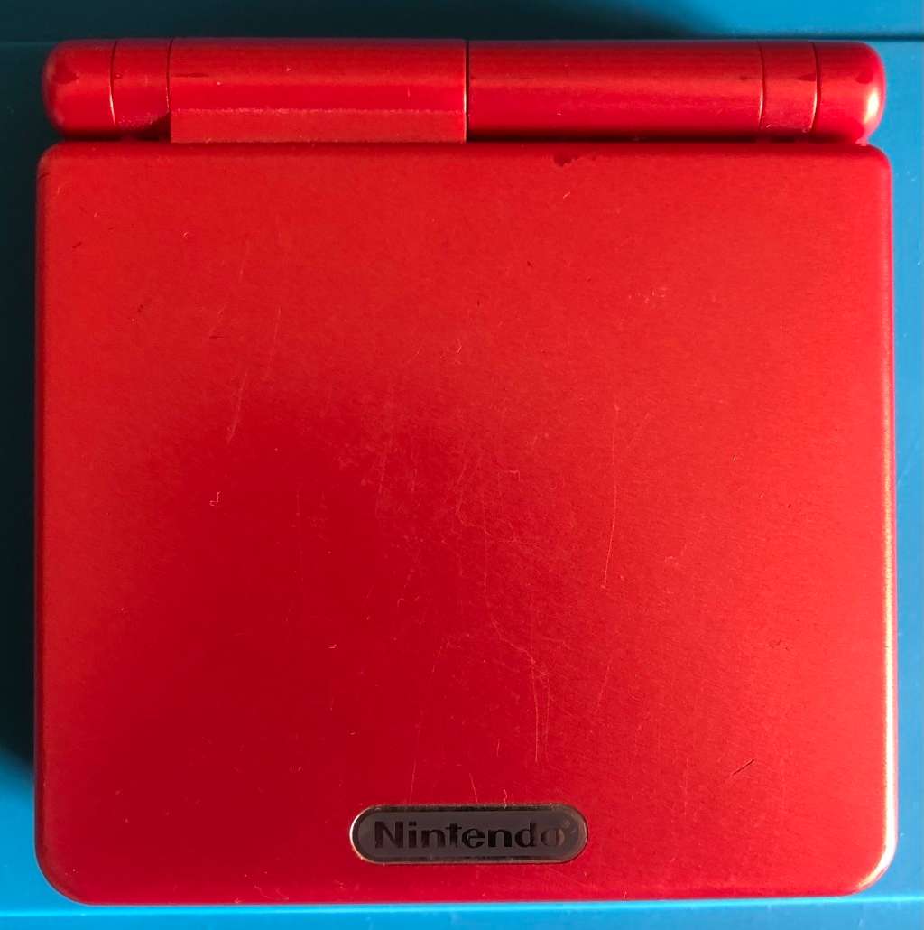 Game Boy SP (AGS-001) Console + Game Bundle