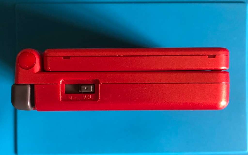 Game Boy SP (AGS-001) Console + Game Bundle