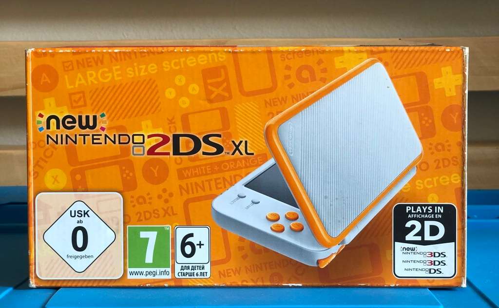 New Nintendo 2DS XL (CiB) with CFW and Games Loaded