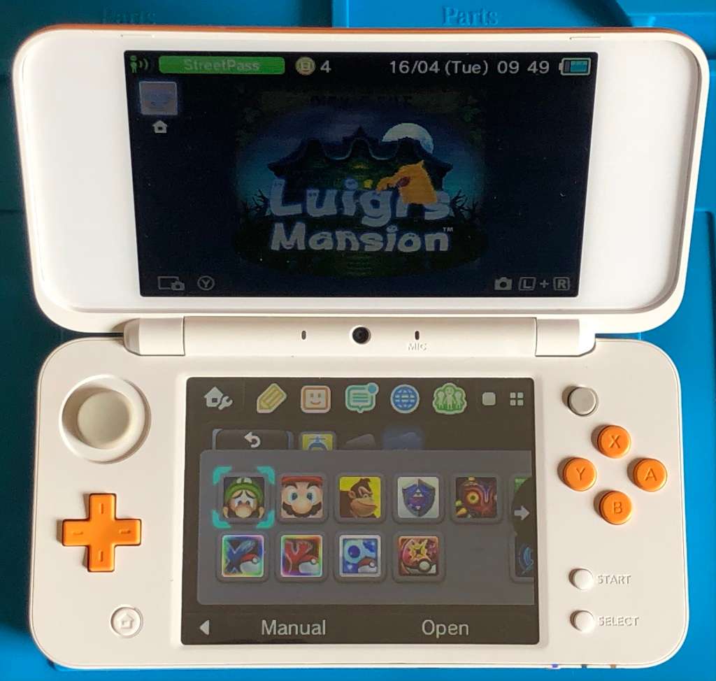 New Nintendo 2DS XL (CiB) with CFW and Games Loaded