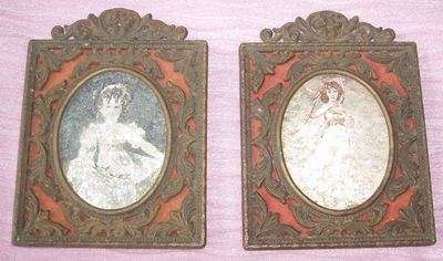 2 X METAL VINTAGE FRAMES