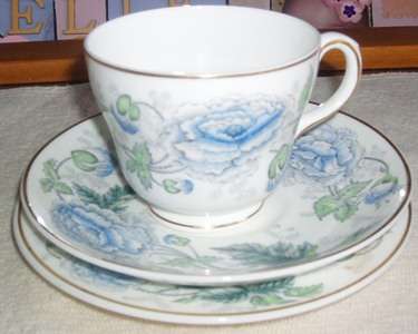 A  NICE  TRIO (  WEDGWOOD ) MADE IN ENGLAND