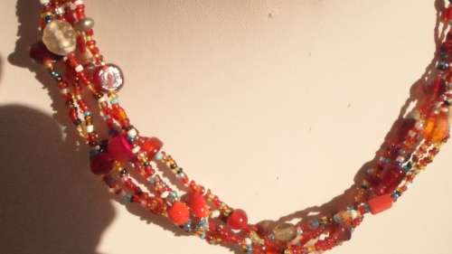 WOW !!!!! 3 X STATEMENT  NECKLACES 1 X CRYSTAL 2 X GLASS HAVE A LOOK