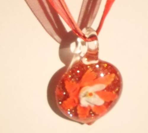 WOW !!!!! 3 X STATEMENT  NECKLACES 1 X CRYSTAL 2 X GLASS HAVE A LOOK