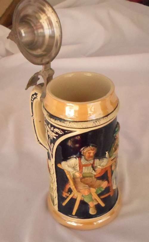 BEAUTIFUL LARGE BAVARIAN GERMAN BEER STEIN MUG FOR THE COLLECTOR