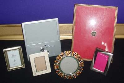 A LOVELY VINTAGE LOT OF FRAMES ONE HAS BUBBLE GLASS