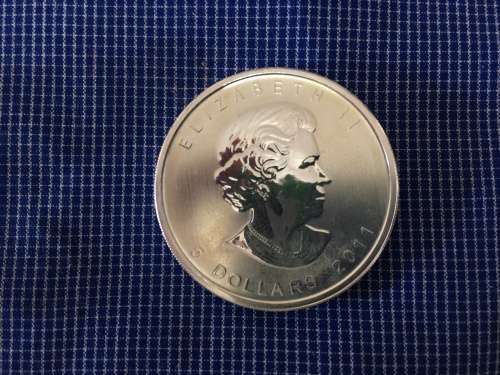 Canadian Maple 2011, 1oz .999.9%, Pure Silver Bullion