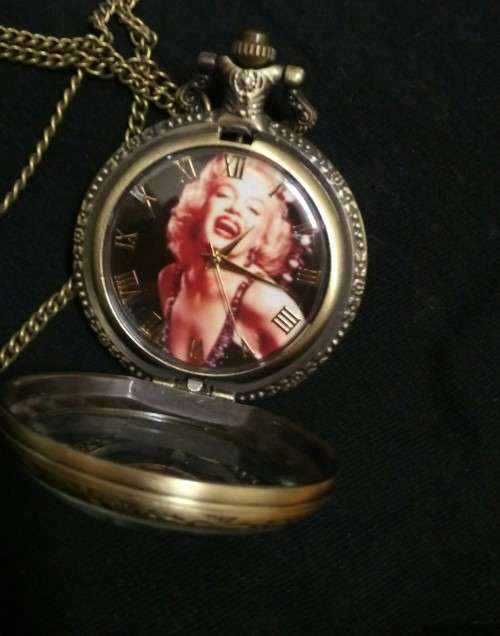 VINTAGE MARILYN MONROE PENDANT WATCH